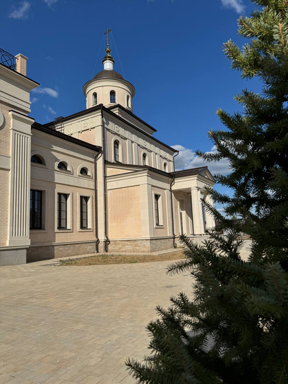 Храм.jpg